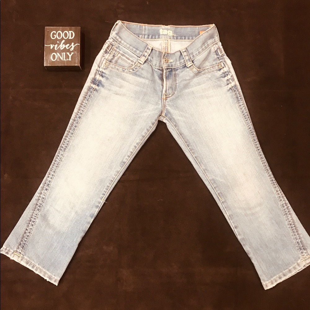 Tag Distressed crop Jean